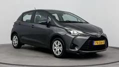 Grijs Gebruikt 2017 Toyota Yaris Hatchback | € 15.499 (Eerlijke prijs)