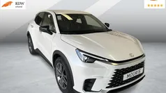 Wit Gebruikt 2024 Lexus LBX Business Edition SUV | € 34.950 (Eerlijke prijs)