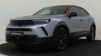 Grijs Gebruikt 2023 Opel Mokka GS Line SUV | € 20.925 (Eerlijke prijs)