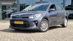 Grijs, metallic lak Gebruikt 2019 Kia Rio Hatchback | € 13.950 (Goede deal)