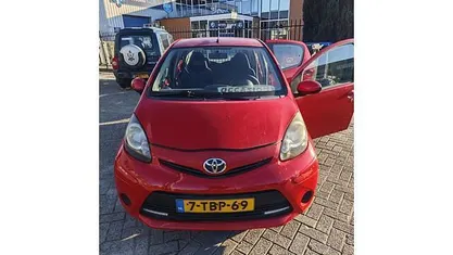 Gebruikt 2012 Toyota Aygo Comfort Hatchback | € 1.500 (Super prijs)