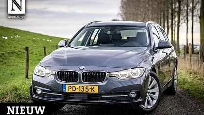 Grijs Occasion 2016 BMW 320 Executive Stationwagen | € 14.990 (Eerlijke prijs)