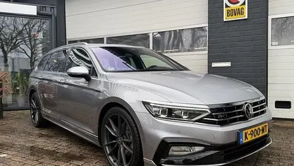 Occasion VW Passat R-line 150 PK (110 kW) 2021 Grijs Stationwagen