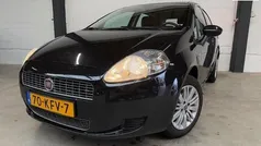 Zwart Gebruikt 2009 Fiat Grande Punto Lusso Hatchback | € 3.000 (Eerlijke prijs)
