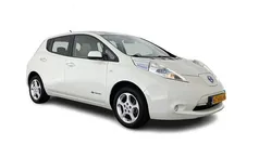 Wit Gebruikt 2011 Nissan Leaf Base Hatchback | € 4.945 (Eerlijke prijs)