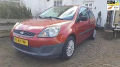 Oranje Gebruikt 2007 Ford Fiesta Cool & Sound Edition Hatchback | € 1.450 (Eerlijke prijs)