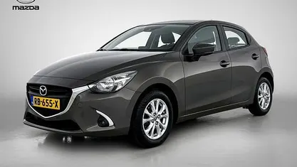 Bruin Gebruikt 2017 Mazda 2 Dynamic Hatchback | € 13.335 (Eerlijke prijs)