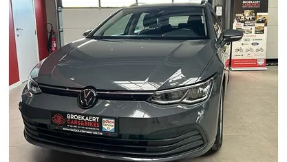 Occasion 2023 VW Golf VIII Life Stationwagen | € 24.750 (Super prijs)