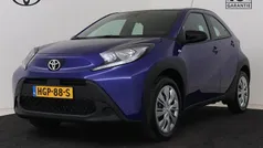 Gebruikt 2025 Toyota Aygo Play Hatchback | € 19.945 (Eerlijke prijs)