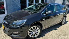 Zwart Gebruikt 2015 Opel Astra Stationwagen | € 9.950 (Eerlijke prijs)