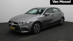 Grijs Gebruikt 2020 Mercedes A180 Business Hatchback | € 22.900 (Super prijs)