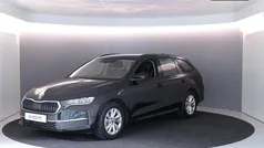 Zwart Gebruikt 2024 Skoda Octavia Stationwagen | € 28.949 (Eerlijke prijs)