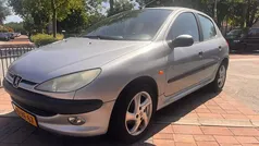Grijs Gebruikt 1999 Peugeot 206 Hatchback | € 950 (Eerlijke prijs)