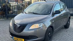 Grijs Gebruikt 2015 Lancia Ypsilon Hatchback | € 3.250 (Goede deal)
