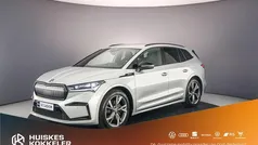 Grijs Gebruikt 2023 Skoda Enyaq iV SportLine SUV | € 32.400 (Eerlijke prijs)