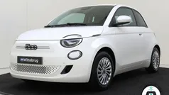 Wit Gebruikt 2024 Fiat 500e Hatchback | € 22.925 (Eerlijke prijs)