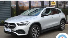 Grijs Gebruikt 2021 Mercedes GLA250 Progressive SUV | € 36.745 (Eerlijke prijs)
