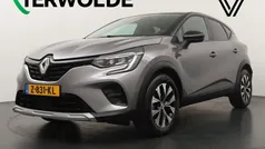 Gebruikt 2022 Renault Captur Evolution SUV | € 22.345 (Eerlijke prijs)