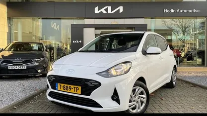 Wit Occasion 2023 Hyundai i10 Comfort Hatchback | € 13.995 (Eerlijke prijs)