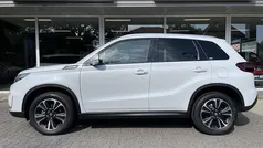 Gebruikt 2023 Suzuki Vitara Style SUV | € 25.750 (Eerlijke prijs)
