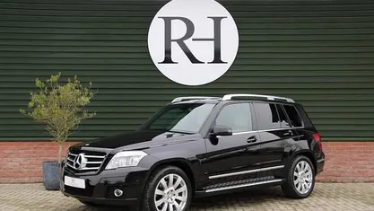 Zwart (metallic) Gebruikt 2009 Mercedes GLK350 Edition SUV | € 17.940 (Eerlijke prijs)