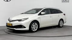 Gebruikt 2017 Toyota Auris Hybrid Stationwagen | € 14.995 (Eerlijke prijs)