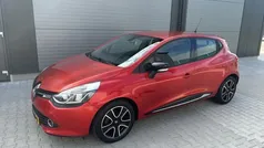 Rood Gebruikt 2014 Renault Clio IV Expression Hatchback | € 5.950 (Eerlijke prijs)