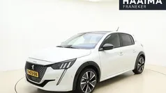 Wit Gebruikt 2022 Peugeot e-208 GT Hatchback | € 19.950 (Eerlijke prijs)