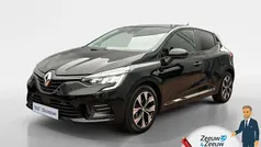 Gebruikt 2023 Renault Clio V Evolution Hatchback | € 16.440 (Eerlijke prijs)