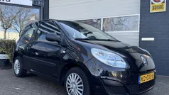 Zwart Gebruikt 2008 Renault Twingo Expression Hatchback | € 2.399 (Eerlijke prijs)