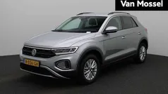 Gebruikt 2022 VW T-Roc Life SUV | € 22.645 (Eerlijke prijs)