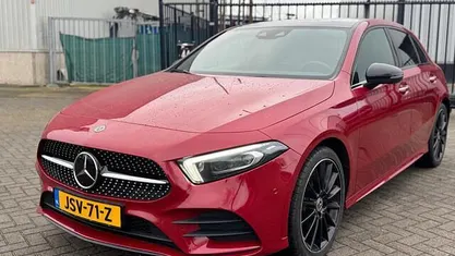 Rood Occasion 2022 Mercedes A250 Premium Hatchback | € 23.950 (Eerlijke prijs)