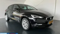 Zwart Gebruikt 2020 Seat Leon Style Hatchback | € 17.995 (Eerlijke prijs)