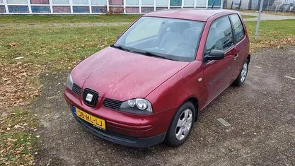 Rood Gebruikt 2001 Seat Arosa Stella Hatchback | € 995 (Eerlijke prijs)