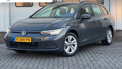 Gebruikt 2022 VW Golf VIII Life Stationwagen | € 19.950 (Eerlijke prijs)