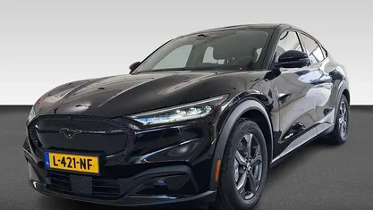 Zwart Occasion 2021 Ford Mustang Mach-E SUV | € 23.425 (Eerlijke prijs)