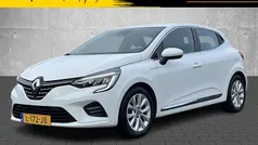Wit Gebruikt 2021 Renault Clio V Intens Hatchback | € 13.950 (Eerlijke prijs)