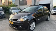 Zwart Gebruikt 2007 Renault Clio R.S. Rip Curl Hatchback | € 2.750 (Eerlijke prijs)