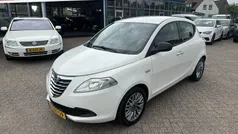 Wit Gebruikt 2013 Lancia Ypsilon Silver Hatchback | € 3.950 (Goede deal)