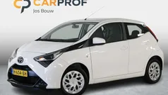 Wit Gebruikt 2019 Toyota Aygo X-play Hatchback | € 11.375 (Eerlijke prijs)