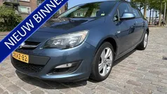 Blauw Gebruikt 2013 Opel Astra Edition Hatchback | € 5.950 (Eerlijke prijs)