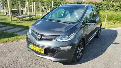 Grijs Gebruikt 2019 Opel Ampera Hatchback | € 13.750 (Eerlijke prijs)