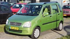 Groen (metallic) Gebruikt 2004 Opel Agila Hatchback | € 950 (Eerlijke prijs)
