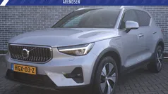 Grijs Gebruikt 2022 Volvo XC40 Core SUV | € 36.694 (Eerlijke prijs)