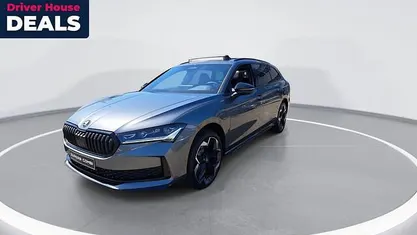 Grijs, metallic lak Nieuw 2025 Skoda Superb Business Line Stationwagen | € 54.990 (Eerlijke prijs)