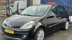 Gebruikt 2006 Renault Clio II Dynamique Hatchback | € 2.488 (Eerlijke prijs)