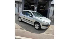 Grijs Gebruikt 2004 Peugeot 206 Hatchback | € 1.350 (Eerlijke prijs)