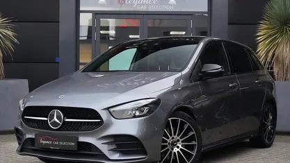 Grijs Occasion 2021 Mercedes B250 Premium Plus MPV | € 29.950 (Eerlijke prijs)