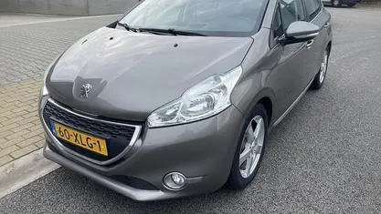 Gebruikt 2012 Peugeot 208 Envy Hatchback | € 5.989 (Eerlijke prijs)