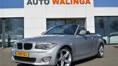 Grijs, metallic lak Gebruikt 2012 BMW 118 Cabriolet Executive Cabriolet | € 11.900 (Eerlijke prijs)